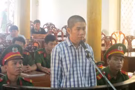 Tử hình kẻ giết người giấu xác trong vali