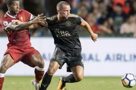 Drinkwater gia nhập Chelsea với giá 35 triệu bảng