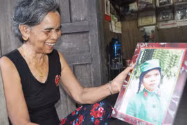 "Cây Kơ-nia" của làng Krông