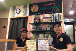 Những chàng trai Việt khởi nghiệp với bánh mì Hội An ở Nhật