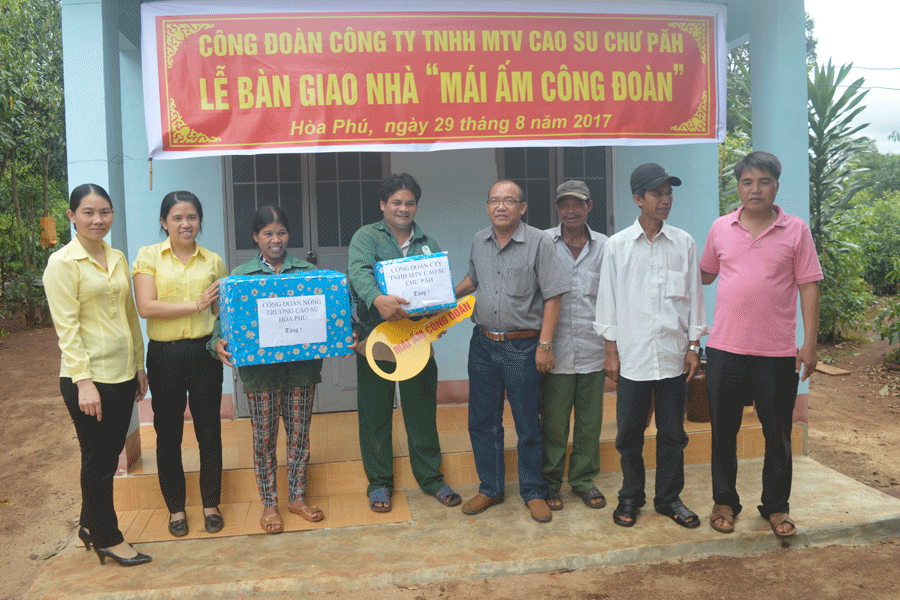 Công đoàn Công ty Cao su Chư Pah: Nâng cao đời sống công nhân