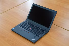 Laptop pin 21 tiếng của Lenovo