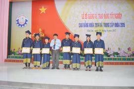 Gia Lai: 163 học sinh, sinh viên tốt nghiệp trung cấp, cao đẳng nghề