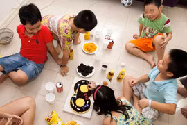 Từ 1-10, muốn đăng hình trẻ em, phải được cha mẹ đồng ý