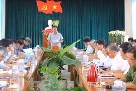 Bí thư Tỉnh ủy Hồ Văn Niên duyệt nội dung đại hội Đảng bộ Đăk Pơ, Kông Chro