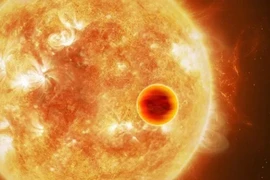Hàng loạt hành tinh quái dị có mây… nhôm và mưa titan