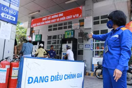 Ngày mai (12/6), giá xăng khả năng sẽ tăng 700 - 1.000đồng