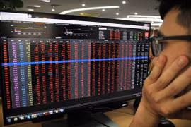 Thị trường chứng khoán Việt Nam đi xuống sau động thái của Fed