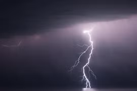 Kỷ lục tia sét dài nhất thế giới