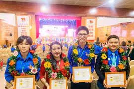 Những thanh niên tiên tiến làm theo lời Bác