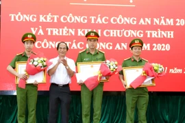 Đẩy mạnh phong trào thi đua "Vì an ninh Tổ quốc"