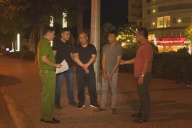 Triệt phá băng nhóm chuyên dàn cảnh đón khách để móc túi