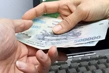 Bình Dương: Bắt quả tang một thiếu úy công an đang nhận tiền hối lộ