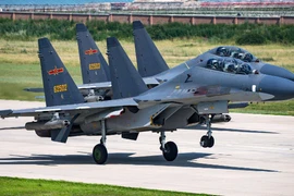 Máy bay quân sự Mỹ bay vào Đài Loan, tiêm kích Trung Quốc xuất kích hàng loạt