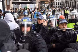 Cảnh sát London bắt giữ 113 người biểu tình cực hữu