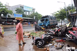 Vụ xe tải lao vào chợ, 5 người chết: Khởi tố, bắt tạm giam tài xế người Cà Mau