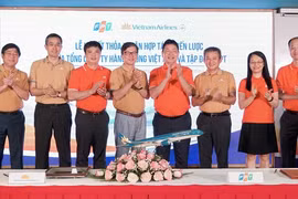 Vietnam Airlines 'bắt tay' hợp tác chiến lược với FPT