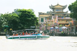Du lịch đường sông Đồng Nai phát triển chưa tương xứng tiềm năng