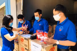 Tuổi trẻ chung sức chống dịch