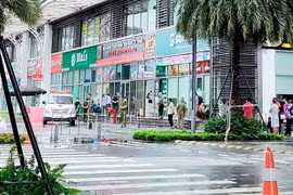 Người phụ nữ rơi từ tầng 18 chung cư cao cấp tử vong