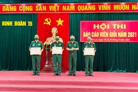 Binh đoàn 15: Bế mạc hội thi báo cáo viên giỏi