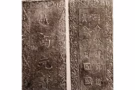 Người Pháp đã làm gì với kho báu triều Nguyễn?