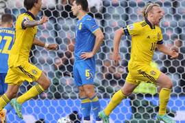Highlight Thụy Điển vs Ukraine (1-2): Bàn thắng "ngàn vàng" của Dovbyk đưa Ukraine lần đầu vào bán kết