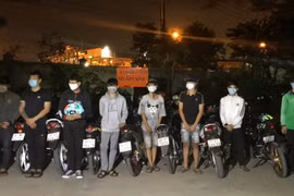 Khống chế 8 đối tượng đua xe trái phép trong đêm