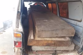 Chuyện lạ: Hàng trăm chữ ký xin miễn hình sự cho 1 nguyên chủ tịch xã!