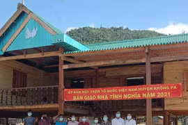 Krông Pa: Bàn giao "Nhà tình nghĩa" cho hộ nghèo
