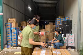 Thu giữ hàng tấn nguyên liệu trà sữa Royaltea, Gong Cha không rõ nguồn gốc