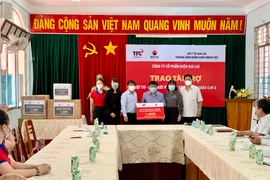 Công ty cổ phần Điện Gia Lai ủng hộ vật tư, hóa chất phòng-chống dịch Covid-19