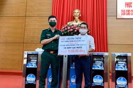 Tặng 10 máy lọc nước cho Bộ Chỉ huy Bộ đội Biên phòng Gia Lai