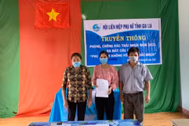 Ra mắt Câu lạc bộ "Phụ nữ nói không với rác thải nhựa"