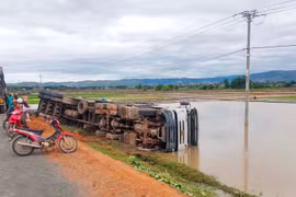 Cẩn trọng khi điều khiển xe tải vào mùa mưa