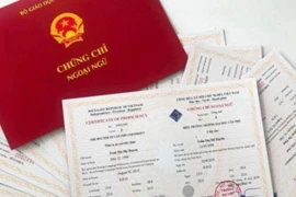 Chính thức bỏ chứng chỉ ngoại ngữ, tin học với công chức hành chính