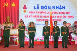 Công ty 715 đón nhận Huân chương Lao động hạng nhì