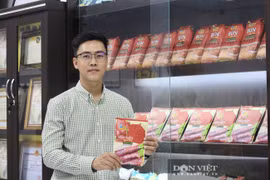 Sau bún dưa hấu, bánh tráng thanh long, giám đốc 8X tiếp tục gây sốt khi làm bún khoai lang tím giúp nông dân