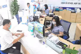 Các ngân hàng phải công khai lãi suất hỗ trợ khách hàng