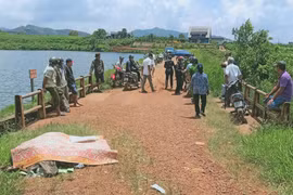 Lâm Đồng: Phát hiện thi thể nam giới nổi trên hồ thủy lợi