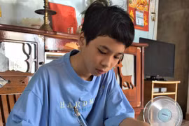 Cậu học trò vượt khó học giỏi