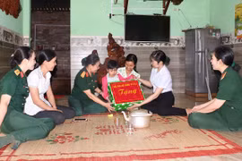 Phụ nữ Binh đoàn 15: Sôi nổi các phong trào thi đua