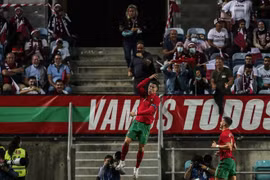 Ronaldo lập kỷ lục sau bàn thắng vào lưới Qatar