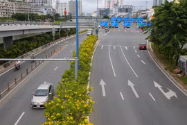 Không chỉ là mở cửa