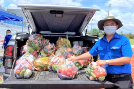 Giải thưởng 15 Tháng 10: Những chàng trai sống hết mình với cộng đồng