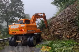 Từ Nghệ An-Quảng Ngãi, Kon Tum, Gia Lai đề phòng lũ quét, sạt lở đất