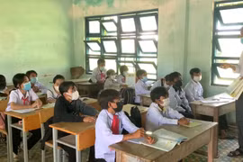 Krông Pa duy trì sĩ số học sinh gắn với an toàn phòng dịch