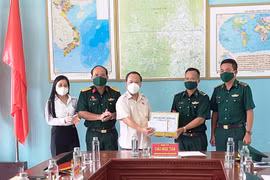 Trưởng đoàn Đại biểu Quốc hội tỉnh Gia Lai thăm, kiểm tra các chốt phòng-chống dịch Covid-19