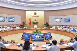 Chính phủ họp thường kỳ: Từng bước mở cửa trở lại, đưa cuộc sống về điều kiện bình thường mới