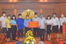 Thành phố Hồ Chí Minh hỗ trợ Gia Lai về thiết bị phòng-chống dịch